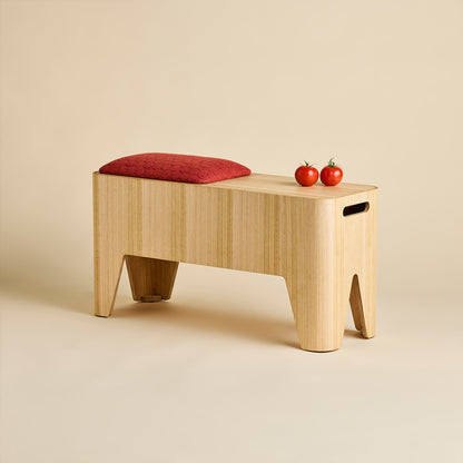 Jumping Bench with Upholstered Lid 01