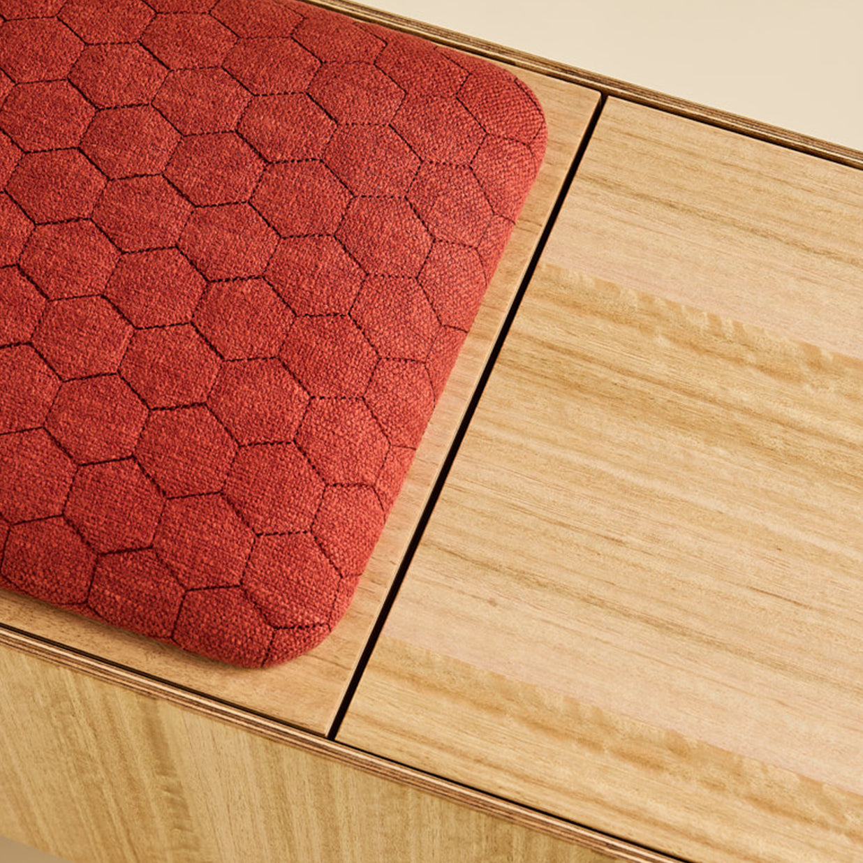 Jumping Bench with Upholstered Lids Detail